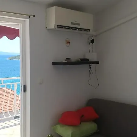 Daire Blue Sea Blue Sky